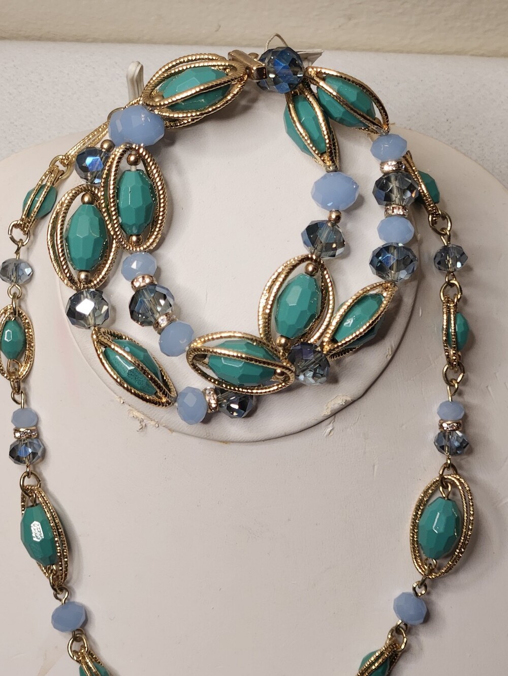 Napier Necklace & Bracelet Set Gold Tone Oval Chain Links Sea Green Blue Beads - Picture 16 of 16